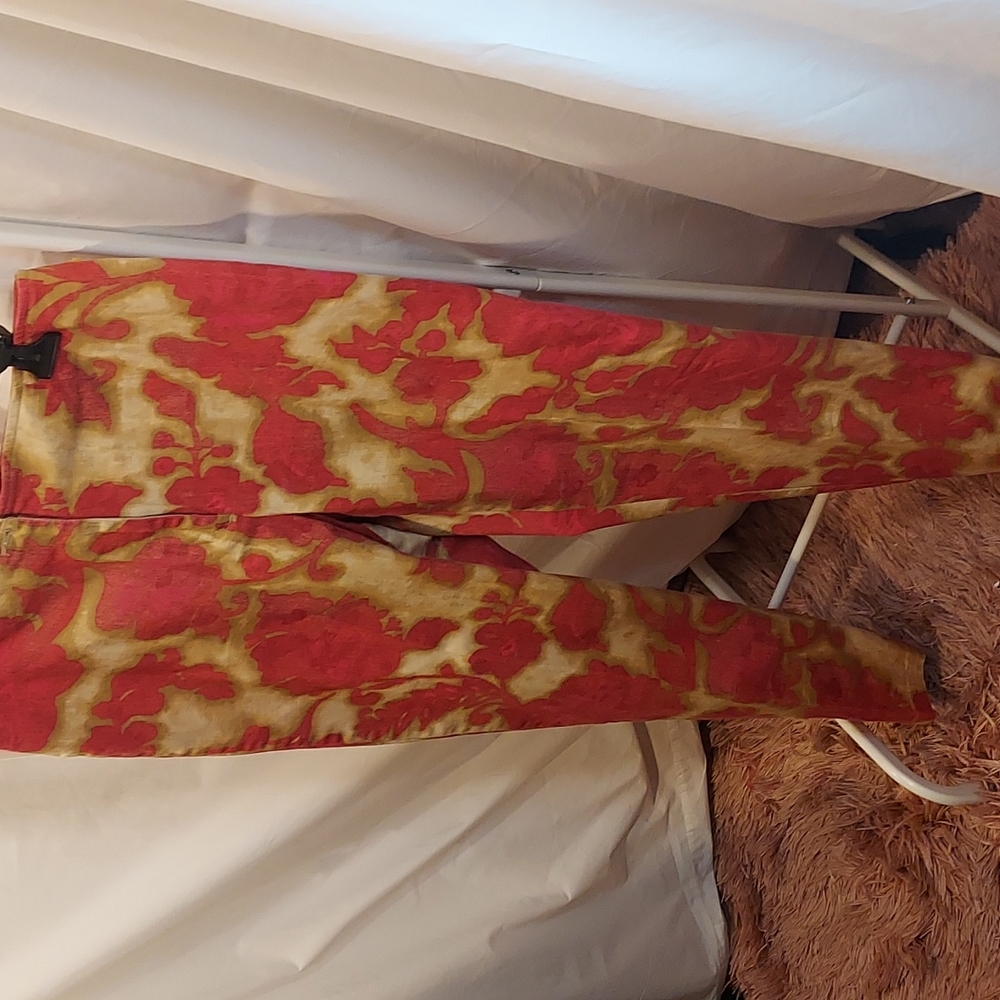 Signed Olsen sport jean